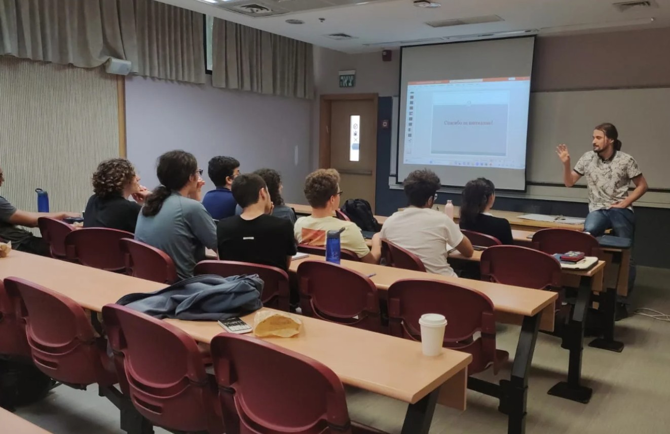 dr-yuri-andereev-teaching-chemiada-technion